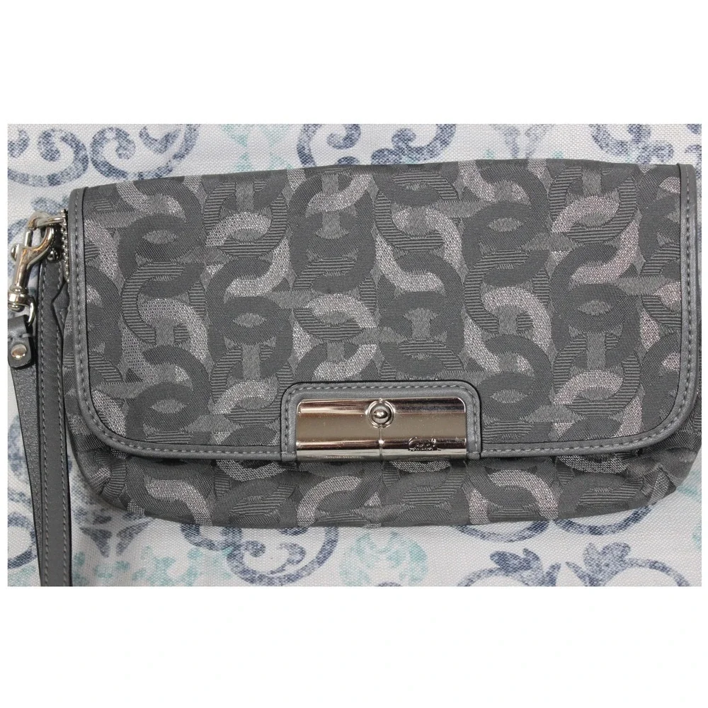 Coach Signature C Monogram Wristlet Clutch Gray Silver Metallic Leather Trim‎